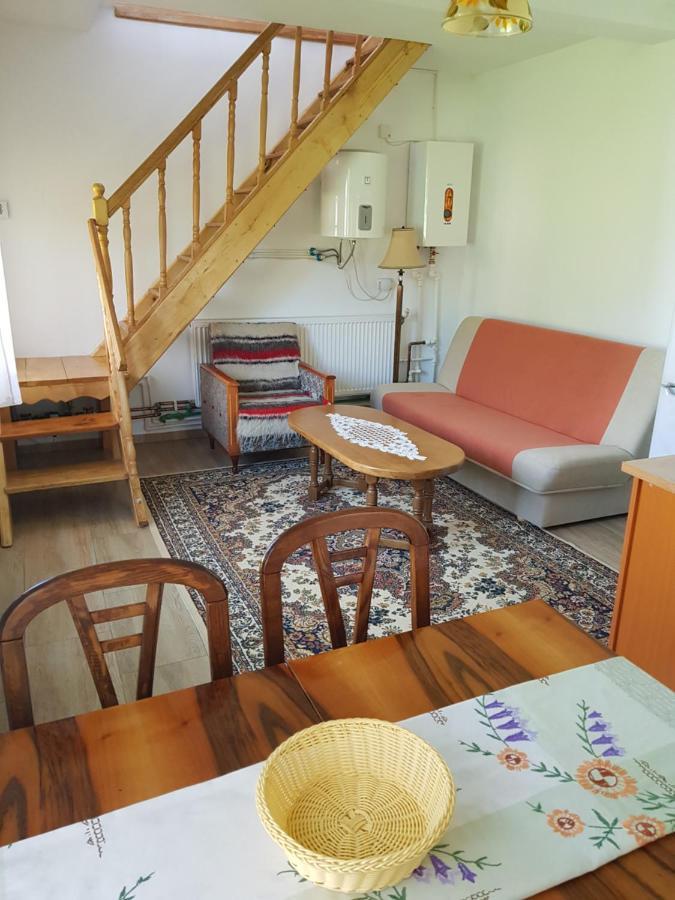 La Bunicu Villa Polovragi Eksteriør bilde