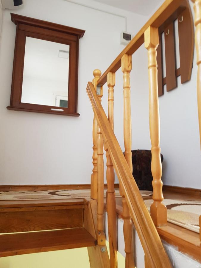 La Bunicu Villa Polovragi Eksteriør bilde