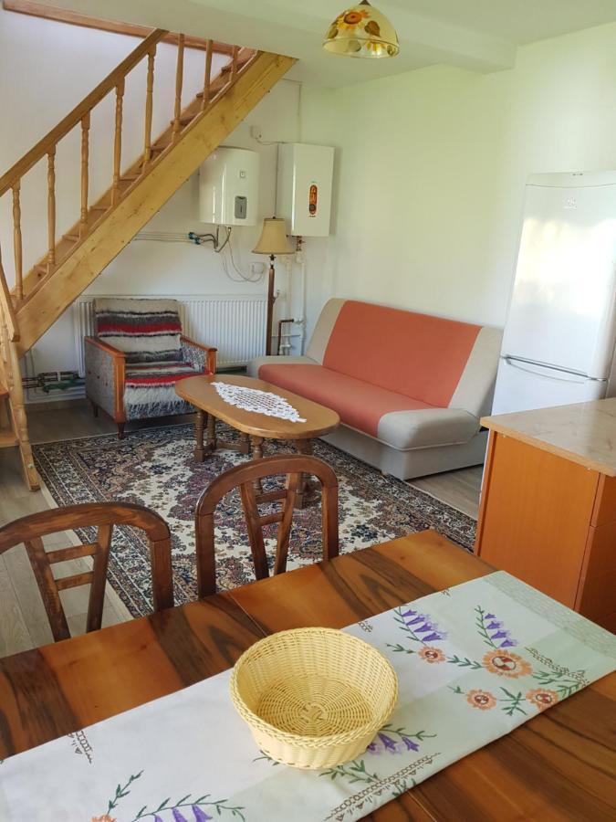 La Bunicu Villa Polovragi Eksteriør bilde