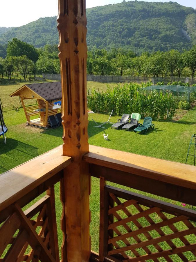 La Bunicu Villa Polovragi Eksteriør bilde