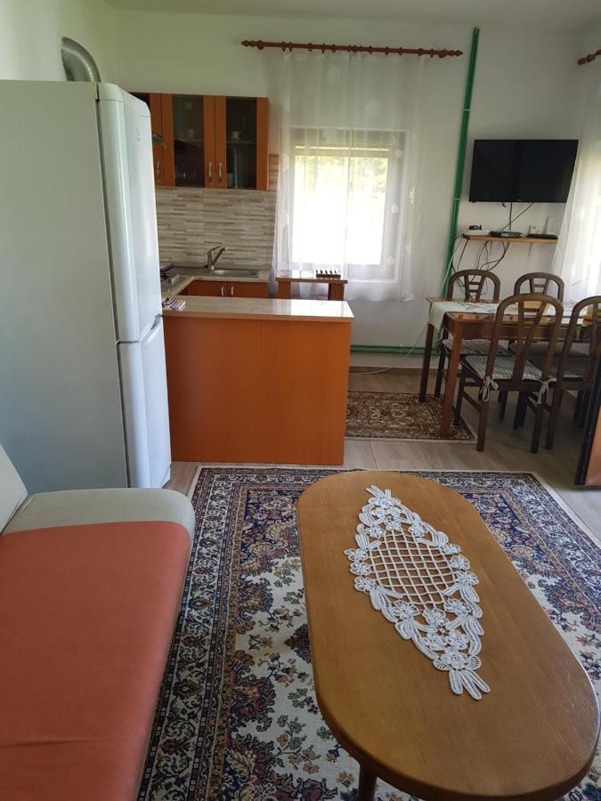 La Bunicu Villa Polovragi Eksteriør bilde